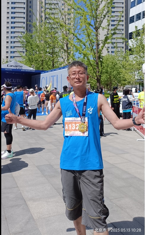 看！远东正大员工参加全国首个科技主题半马，TA们开跑啦！